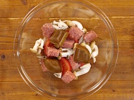 コンビーフとモッツァレラチーズのカレー_1