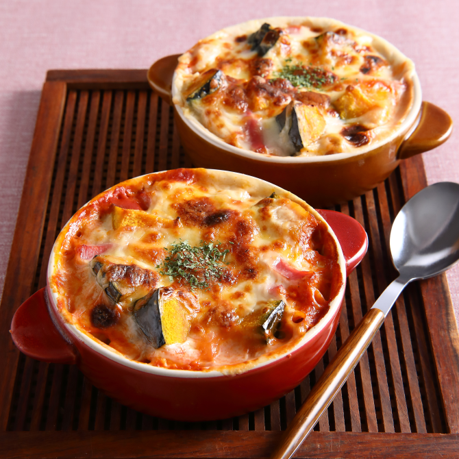 かぼちゃとベーコンのトマトグラタン（画像）