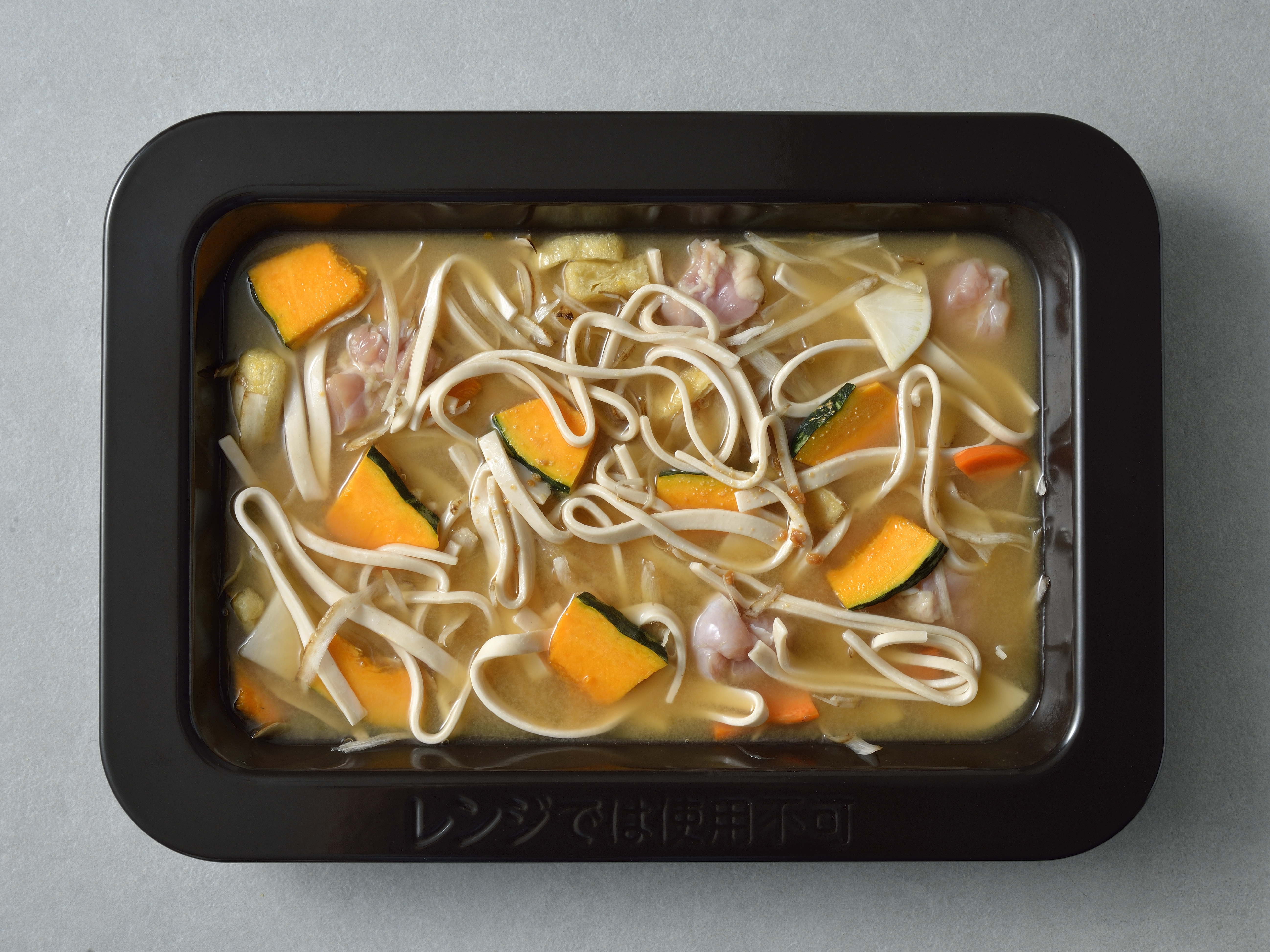 深皿でほうとう（工程）