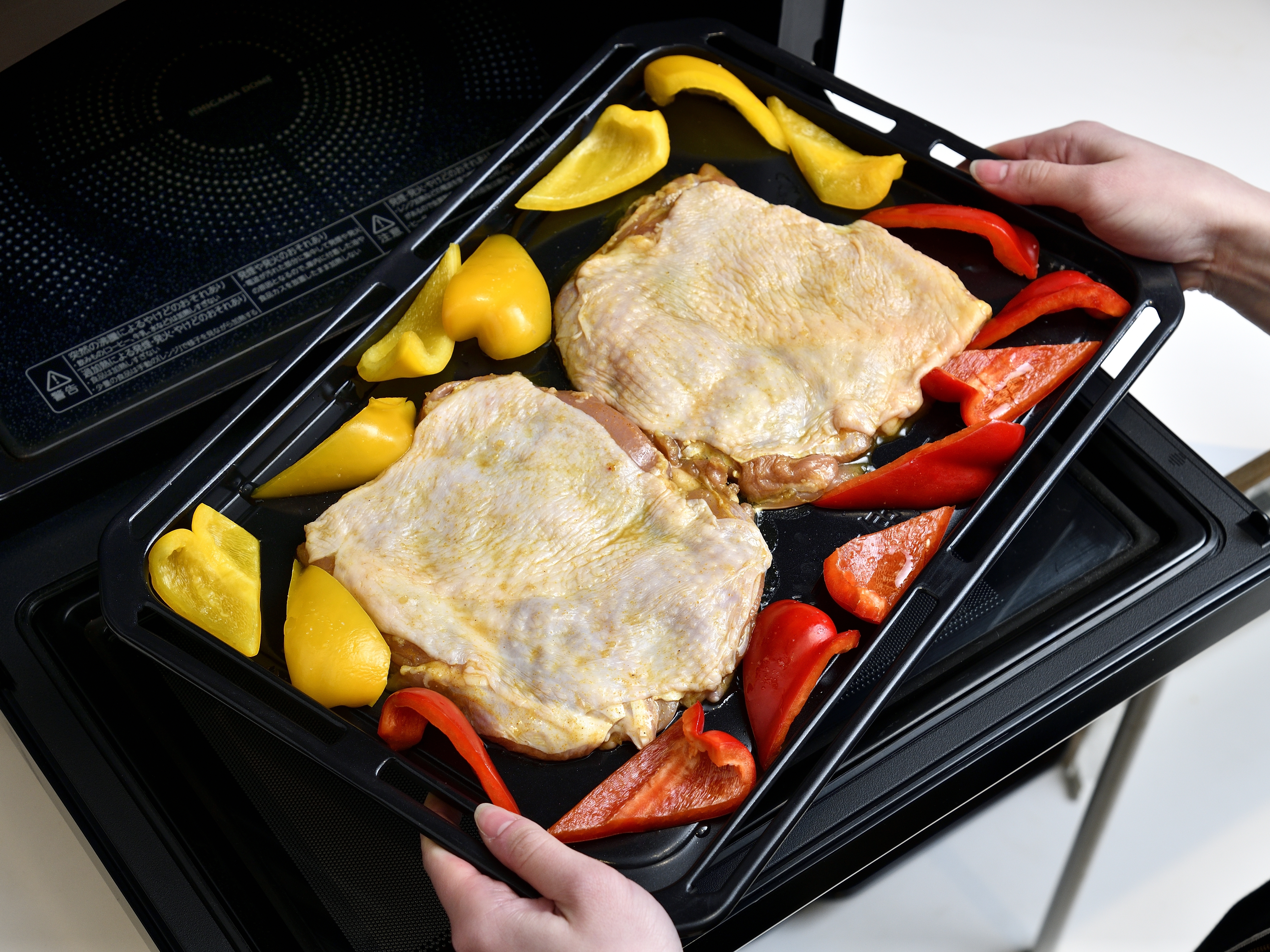 彩り野菜とナッツのスパイシーチキン（工程②）