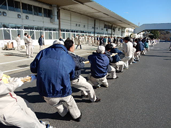 職場対抗イベント(綱引き大会)