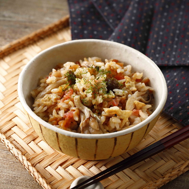 炊き込みご飯 たっぷりきのこの炊込みご飯 | レシピ | 電気圧力鍋 | 東芝ライフ