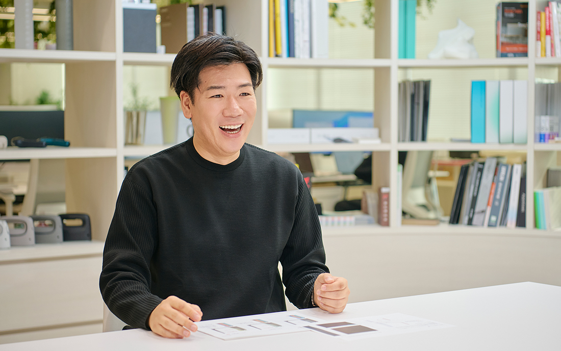 WORKS 冷凍冷蔵庫 - インタビュー風景