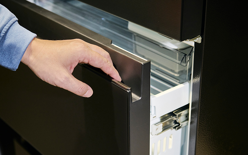 WORKS 冷凍冷蔵庫 - インタビュー風景