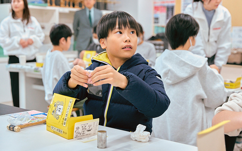 手づくり電池教室の様子