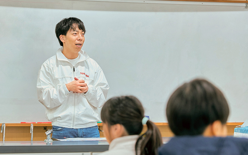 手づくり電池教室の様子