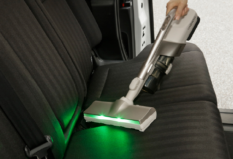 東芝コードレス掃除機（クリーナー）　VC-CL75X　コードレスなので車の中のお掃除にも便利